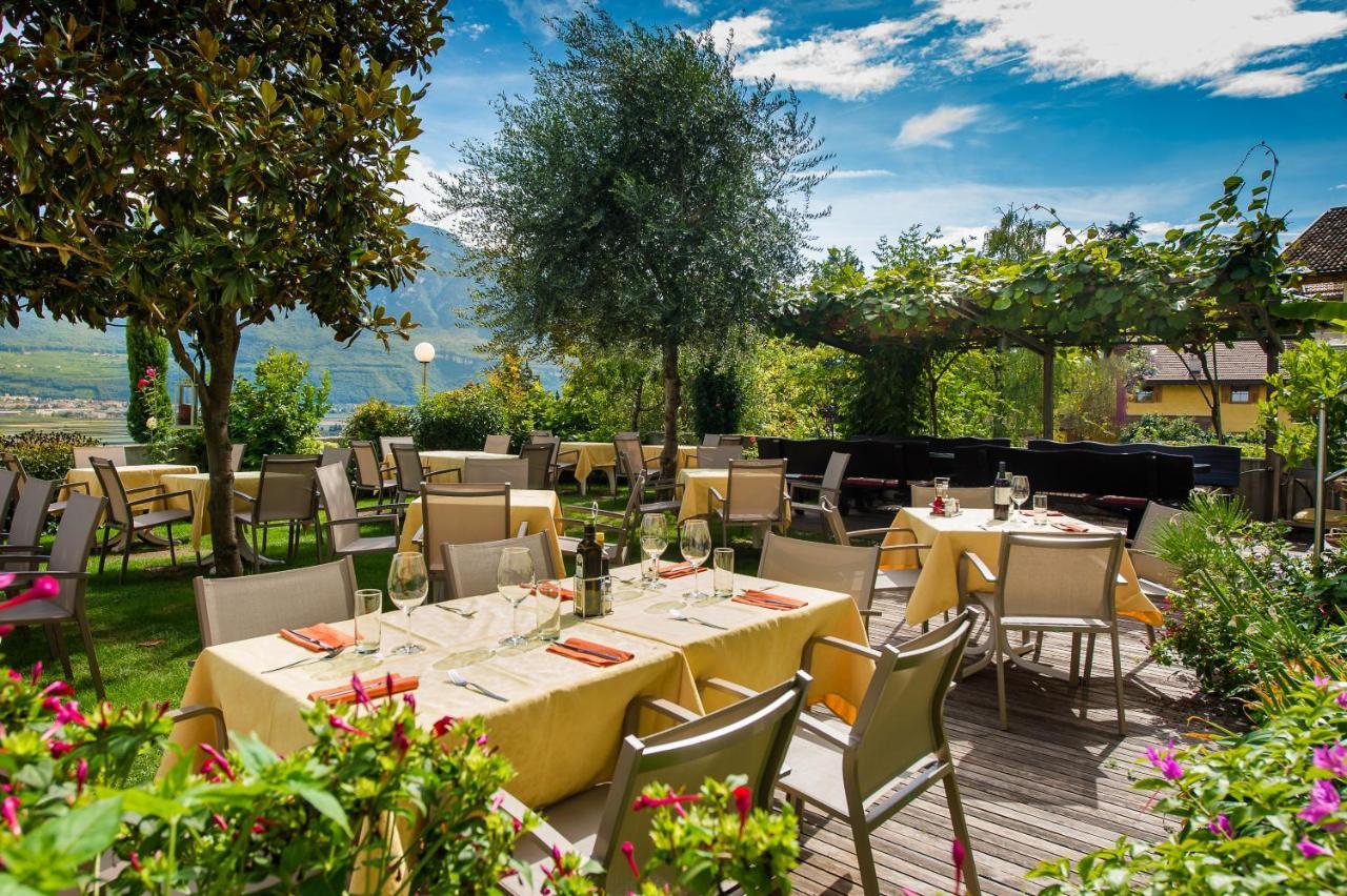 Ansitz Am Eck By Hotel Pernhof Termeno Bagian luar foto